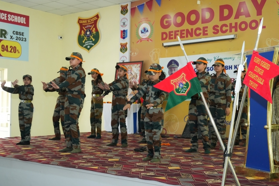 Why Defence Boarding Schools Are the Best Alternative to Sainik Schools
